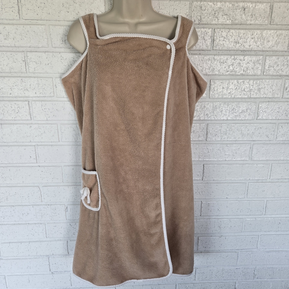 1106 Ladies dressing robe.  Tan Towel Wrap with White Trim